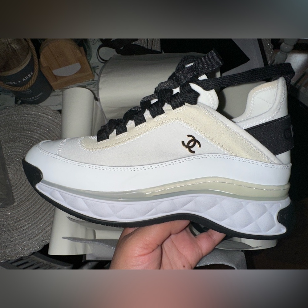Chanel cc sneakers
